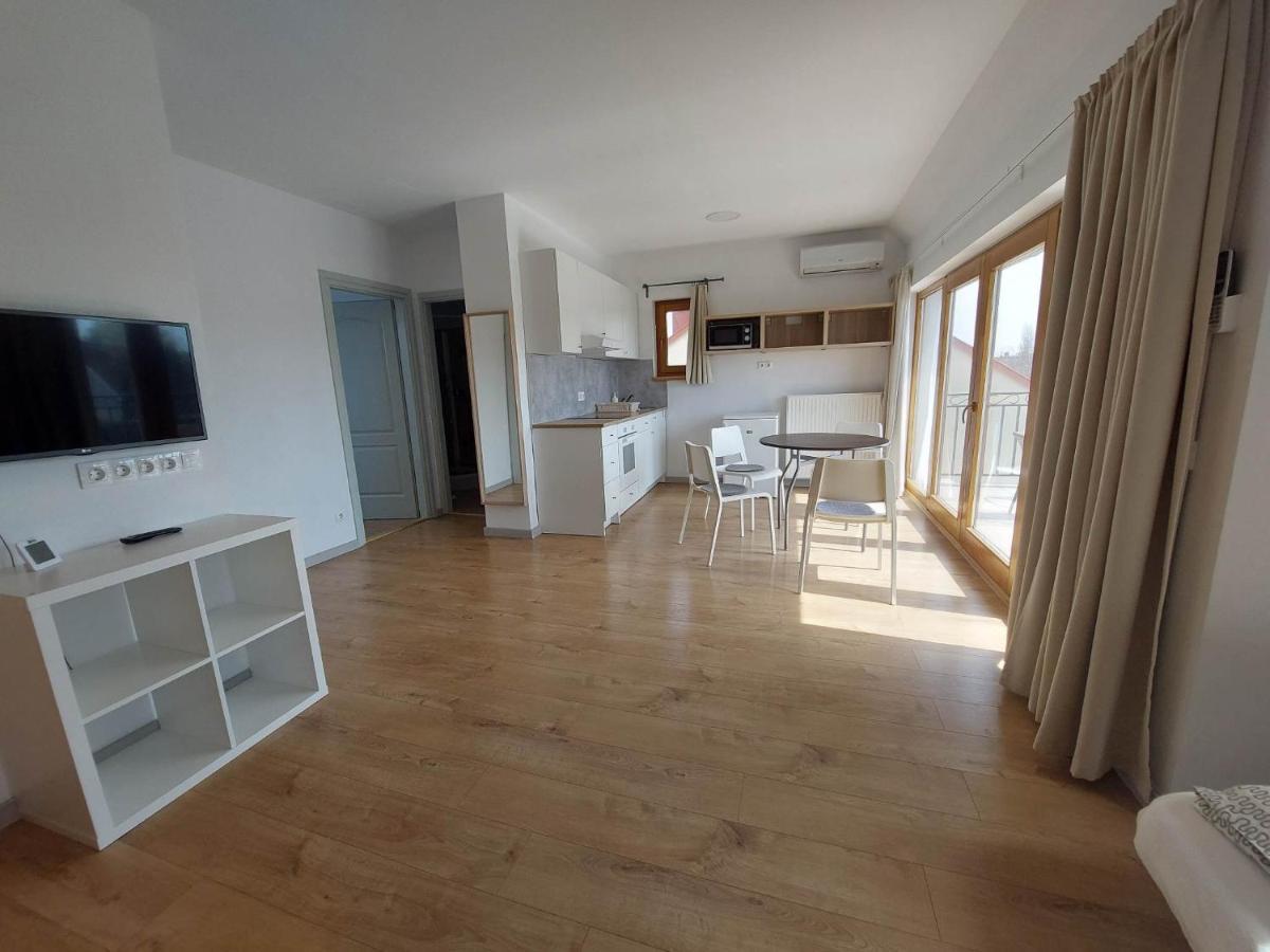 Familia Apartmanhaz Кестхей Экстерьер фото