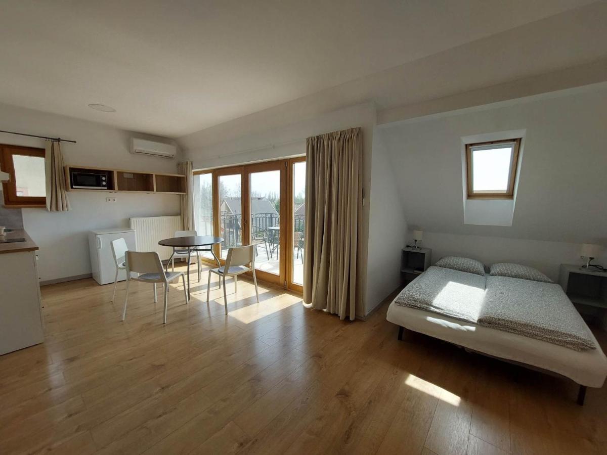 Familia Apartmanhaz Кестхей Экстерьер фото