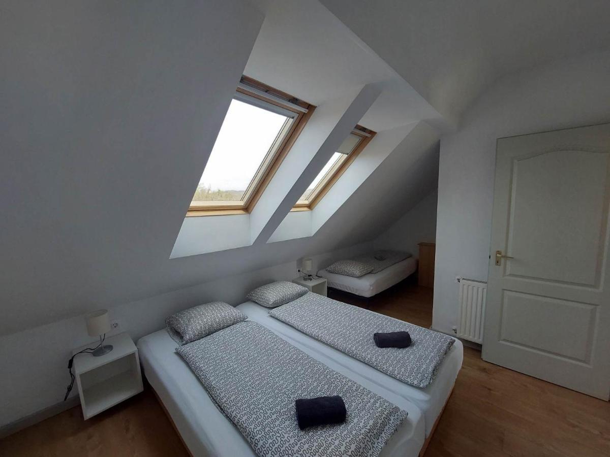 Familia Apartmanhaz Кестхей Экстерьер фото