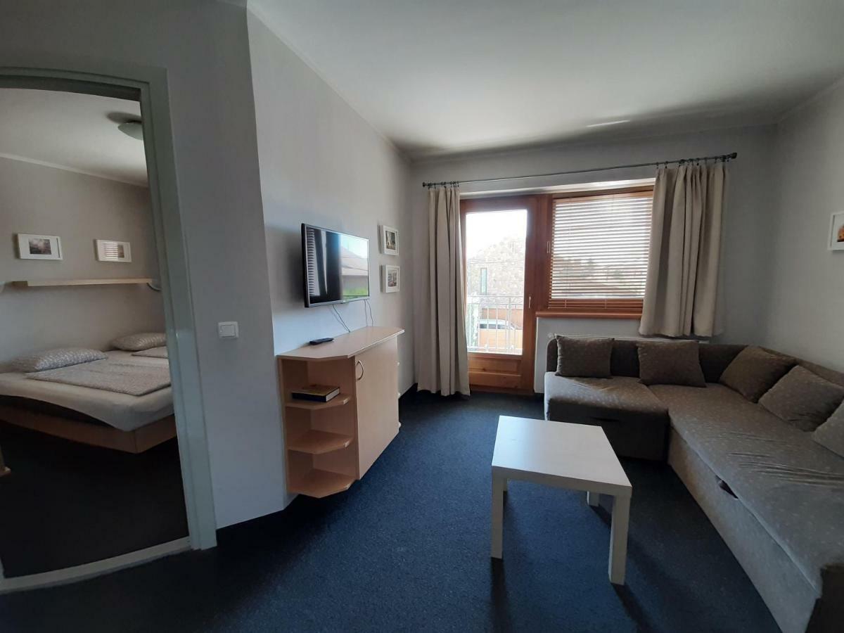 Familia Apartmanhaz Кестхей Экстерьер фото