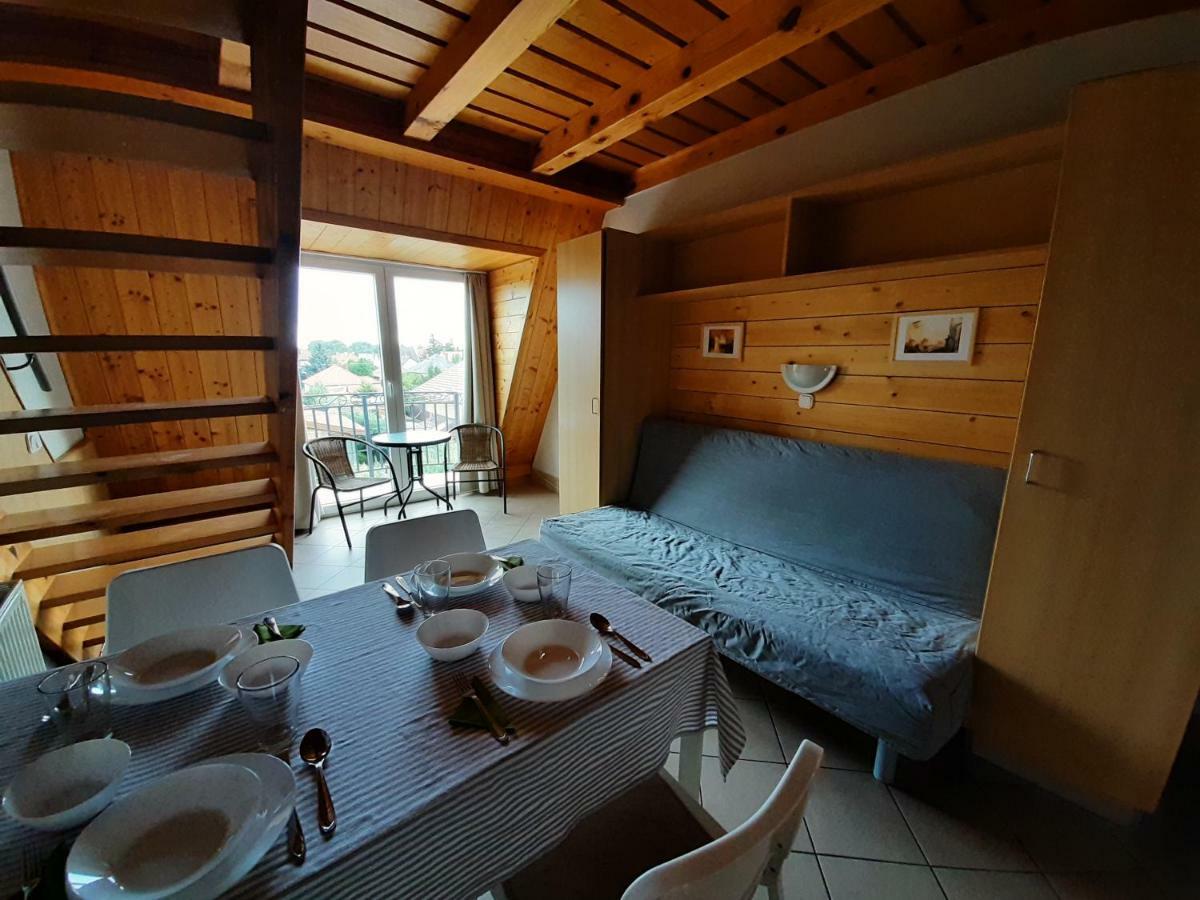 Familia Apartmanhaz Кестхей Экстерьер фото